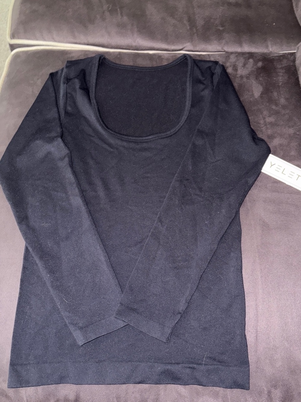 NWT- Yelete Seamless Black Scoop Neck Long Sleeve Top